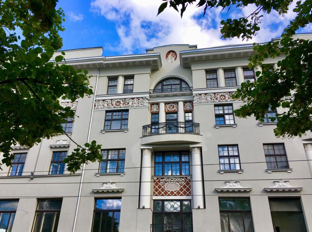 Centrally Located Apartment Overlooking Vermanes Park Rīga Exterior foto